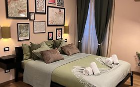 Charme And Cozy Apartment 3 Km Away From Duomo